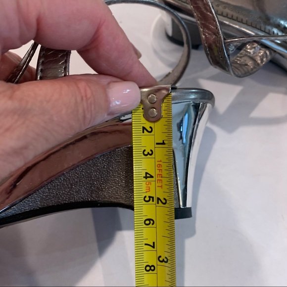 VIZANI stunning grey sandal size 11 with slight wedge for ultimate comfort. New - Picture 12 of 14